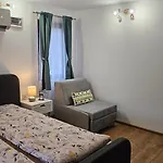 ореха Villa *