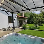 ореха Villa