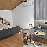 ореха * Apriltsi (Lovech)