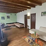 Villa ореха Apriltsi (Lovech)