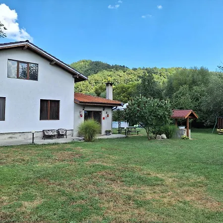ореха Villa Apriltsi (Lovech)