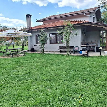 ореха Villa *