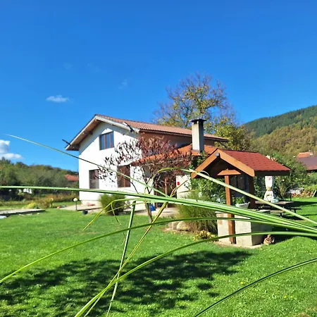 Villa ореха Apriltsi (Lovech)