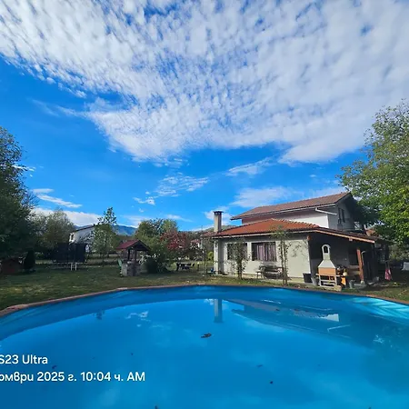 ореха Villa Apriltsi (Lovech)