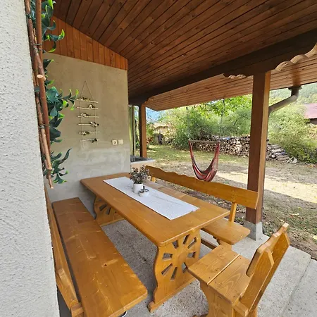 ореха * Apriltsi (Lovech)