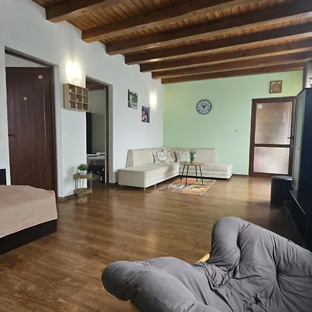 ореха Vila *